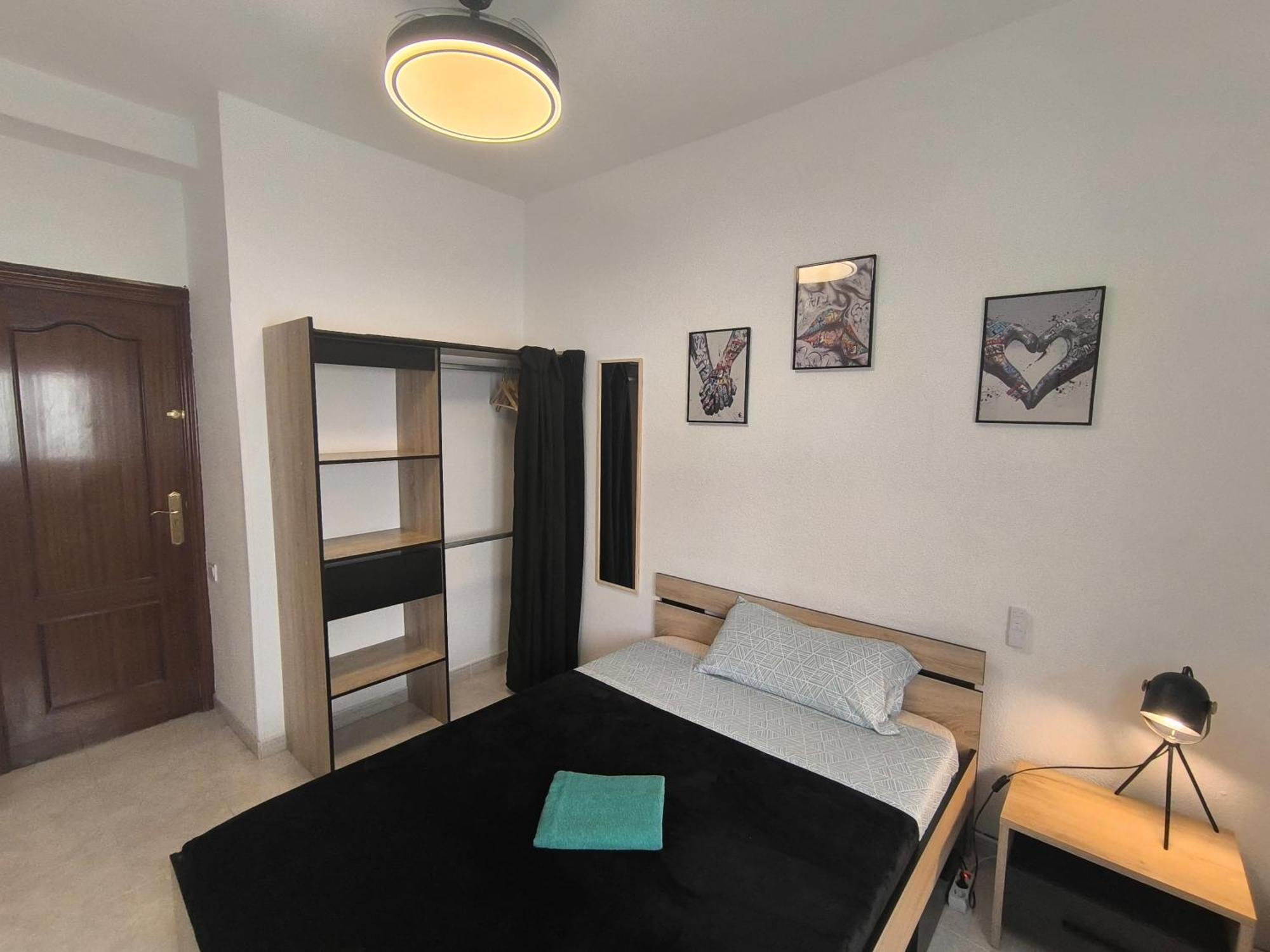 Guesthouse Shared With Host Alicante Eksteriør bilde